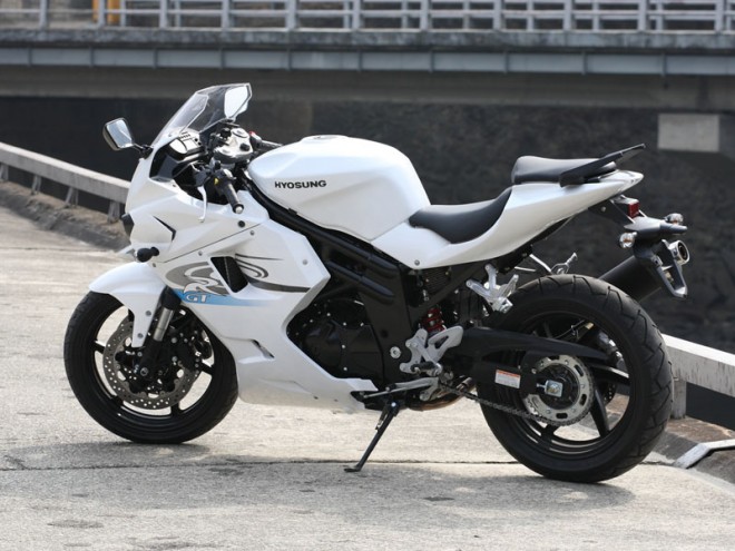 Hyosung GT650R