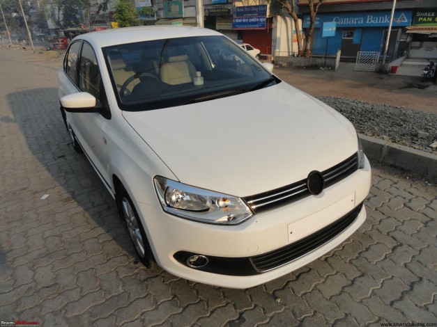 Car manufacturer's logos are getting stolen - FrontView