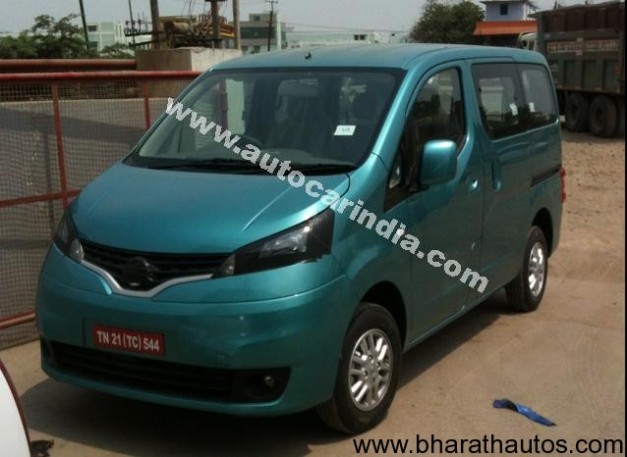 Spied - Nissan Evalia MPV dropped camouflage in Chennai