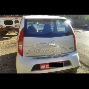 2013-Tata-Nano-Hatchback-Facelift-Spyshot-0