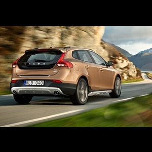 Volvo V40 Cross Country scheduled to launch on 14th June