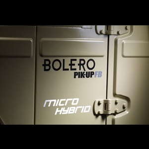 2013-Mahindra-Bolero-Pick_Up-Flat_Bed-India
