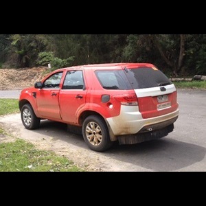 Next-Gen-Ford-Endeavour-test-mule-spyshot
