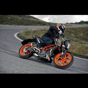2014-ktm-duke-390-black-colour-india
