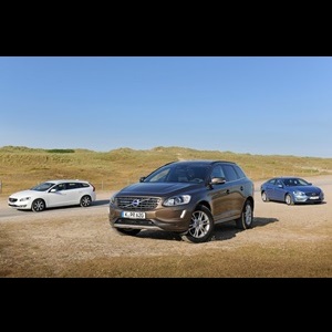 volvo-launches-2014-volvo-s60-saloon-and-2014-volvo-xc60-crossover-in-india