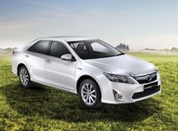 2014_Toyota_Camry_Hybrid_India