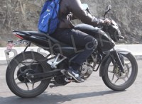 new-bajaj-pulsar-150ns-180ns-spyshots-show-a-downsized-200ns