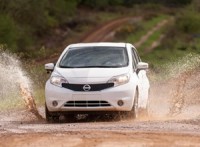 nissan-develops-worlds-first-self-cleaning-car