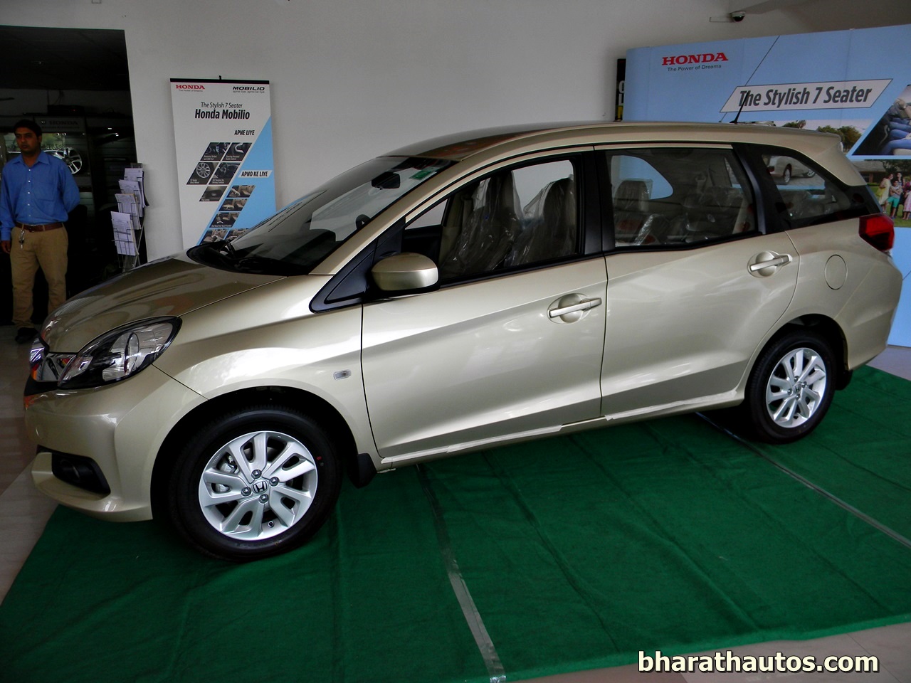 Honda Cars India Launched The 7 Seater Honda Mobilio Mpv At Rs