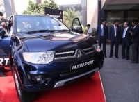 mitsubishi-pajero-sport-4x2-automatic-launched-details-price-pics