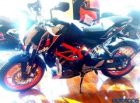 2015-ktm-390-duke-rc390-gets-slipper-clutch