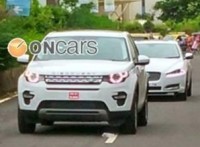 land-rover-discovery-sport-spied-in-india