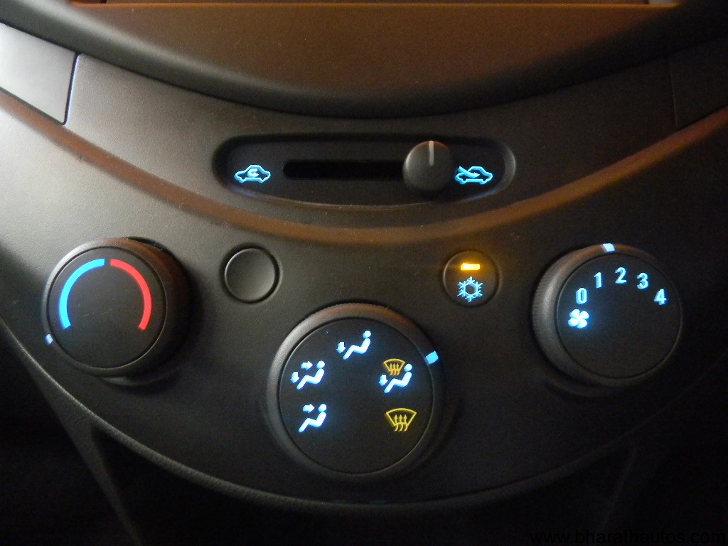 air conditioning windshield manual defog switch cars tips turn equipped need bharathautos