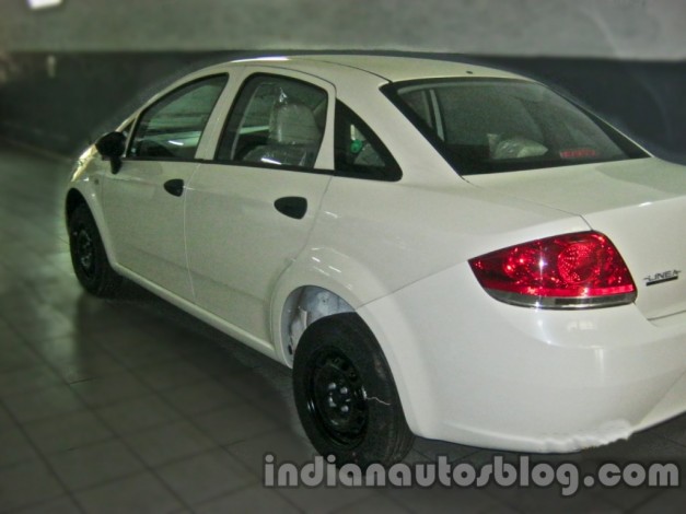 Fiat-Linea-Classic-rear-spyshot-India