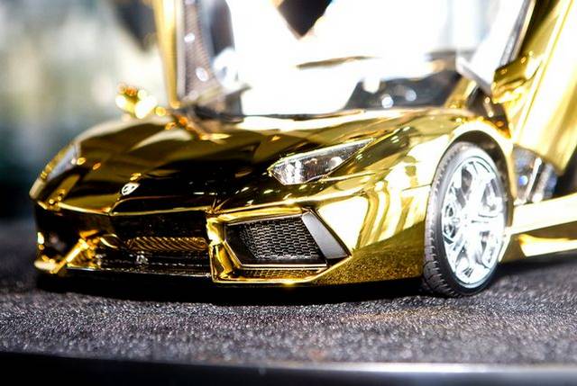 46 Crore rupees Gold Lamborghini Aventador awaits new ...