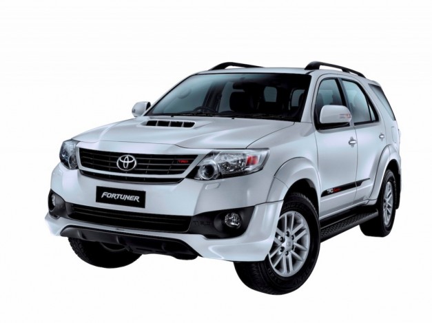 New-2013-Toyota-Fortuner-TRD-Sportivo-Limited-Edition-India
