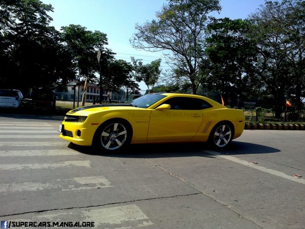 Chevrolet-Camaro-Bumblebee-Mangalore-002