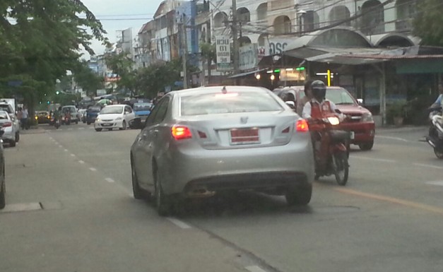 New-2015-Honda-City-sedan-India-Rear-End