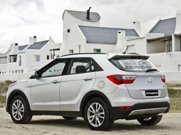 hyundai-compact-suv-india-rear-view