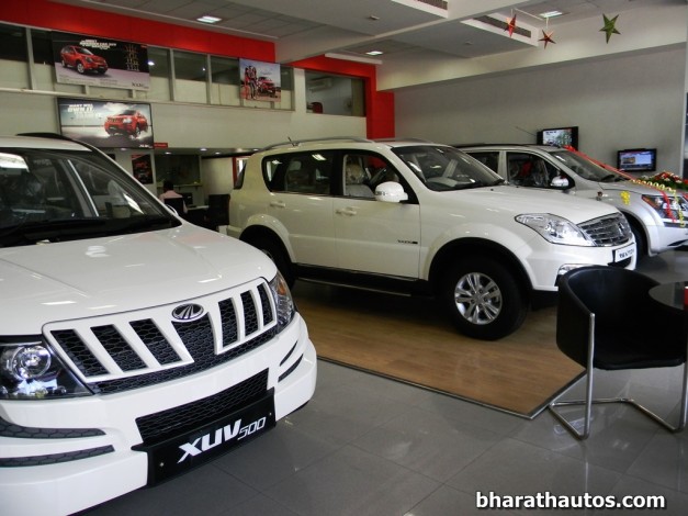 indian-government-to-gift-over-630-mahindra-vehicles-to-nepal