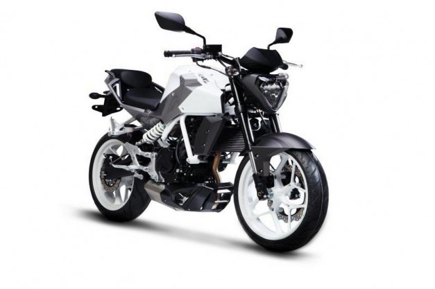 2014-Hyosung-GD250N-EXIV-Front-View-India