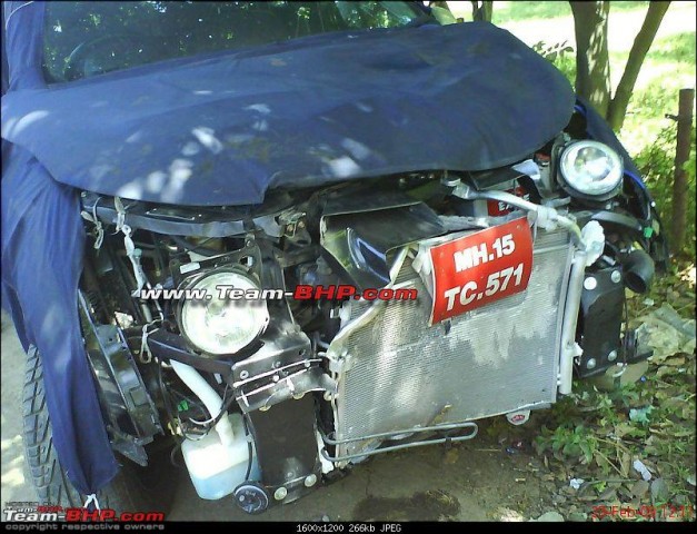 mahindra-xuv500-w201-world-suv-crash-accident-front-view