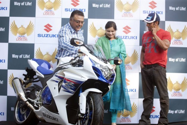 salman-khan-hand-crafted-suzuki-gsx-r1000z-special-edition-india