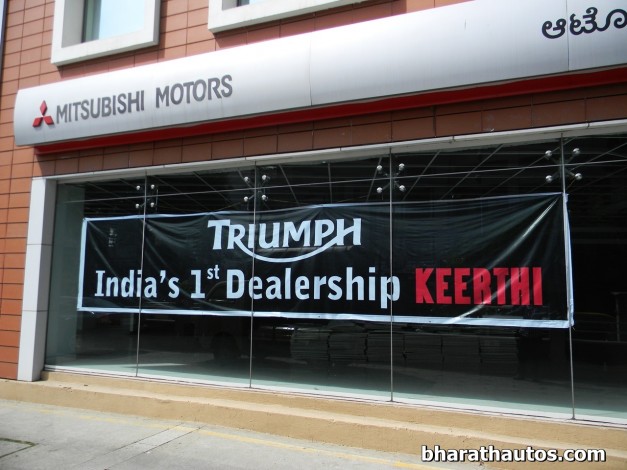 triumph-motorcycle-showroom-bengaluru-dealership-bangalore-st.marksroad