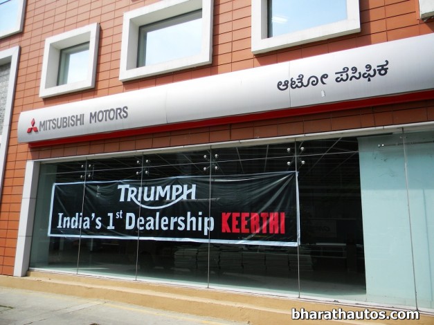 triumph-motorcycle-showroom-bengaluru-st.marksroad