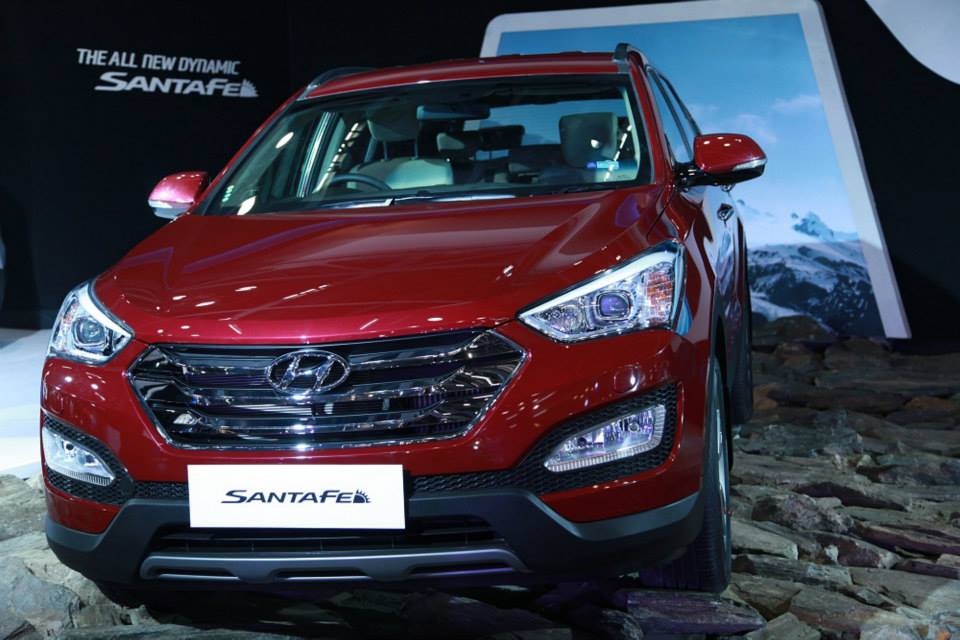 2014 Auto Expo - New Hyundai Santa Fe launched in India at Rs. 26.30 lakh