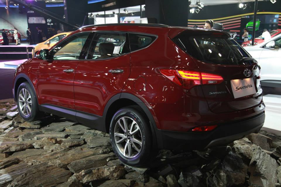 2014 Auto Expo - New Hyundai Santa Fe launched in India at Rs. 26.30 lakh