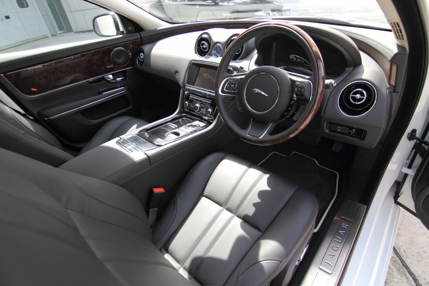 Jaguar Xj India Interior View Bharathautos Automobile