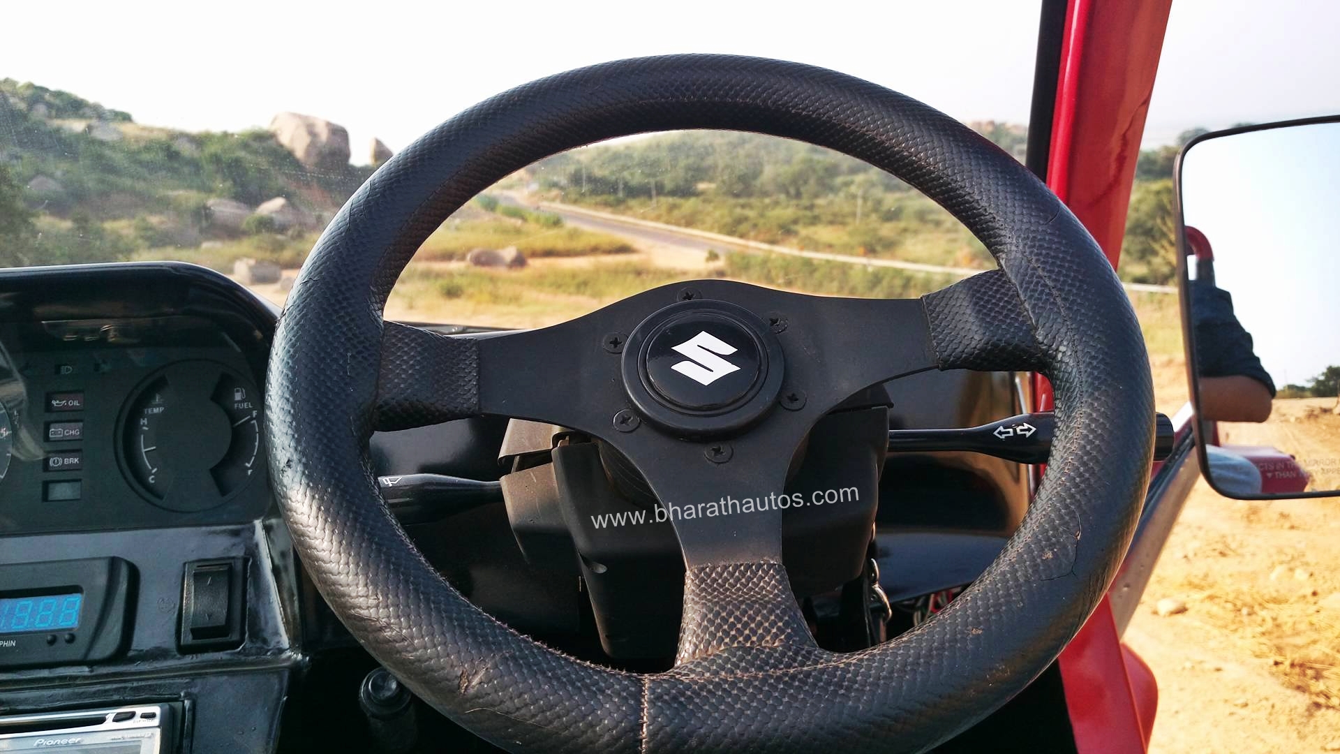 Maruti deals omni steering