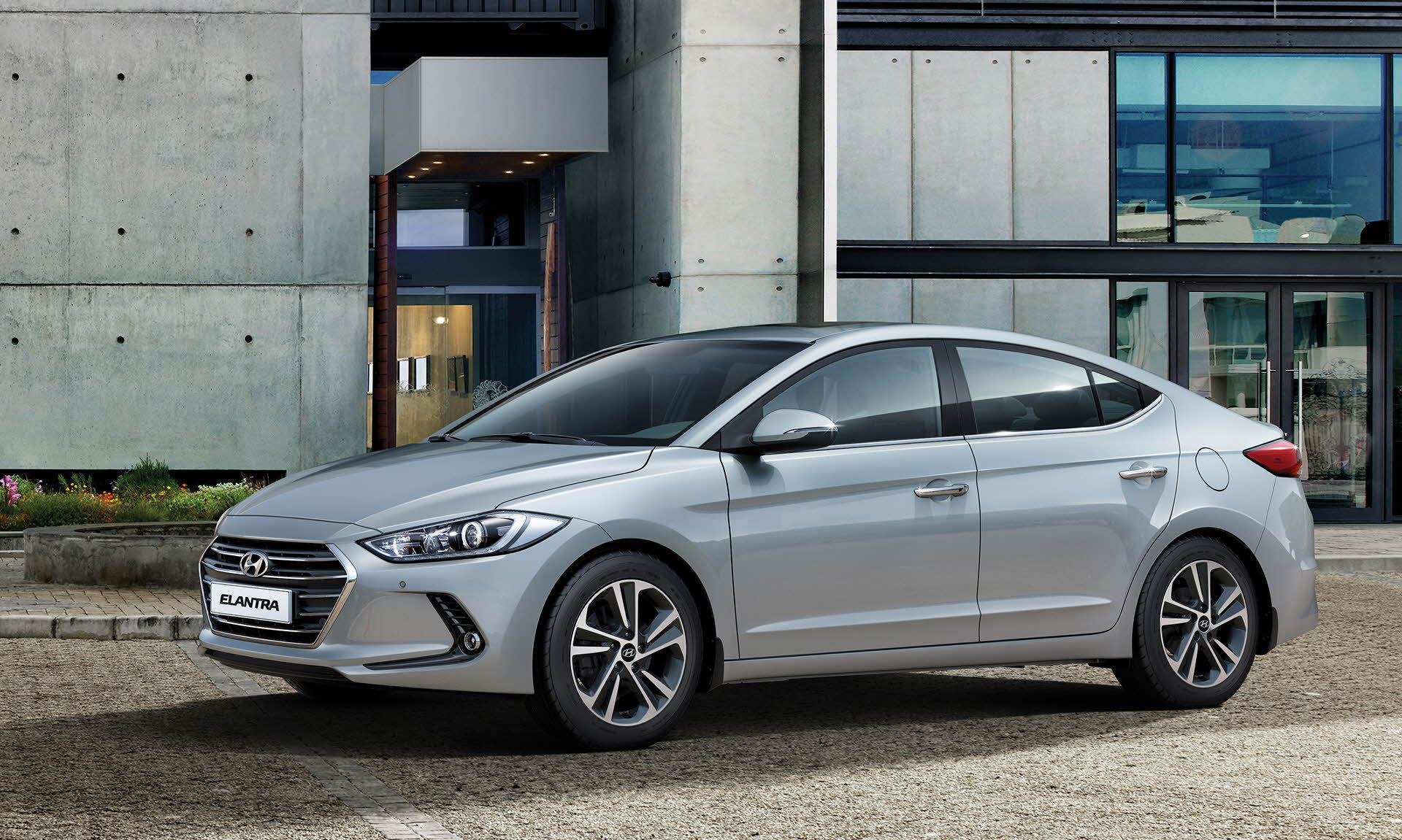 2017 Hyundai Elantra launched in India - starts from Rs. 12.99 lakhs