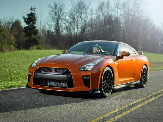 2017-nissan-gt-r-india-details-pictures-price