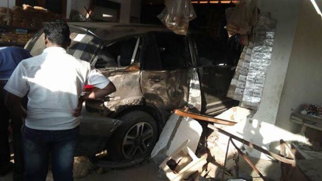 tata-hexa-accident-crash-rear-back-pictures-photos-images-snaps