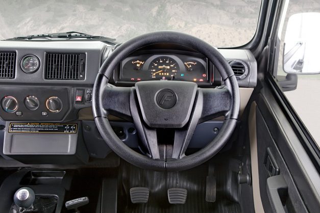 2017-force-gurkha-facelift-xpedition-xplorer-edition-dashboard-interior-cabin-inside