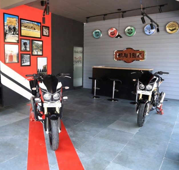 mahindra-mojo-exclusive-dealership-outlet-showroom