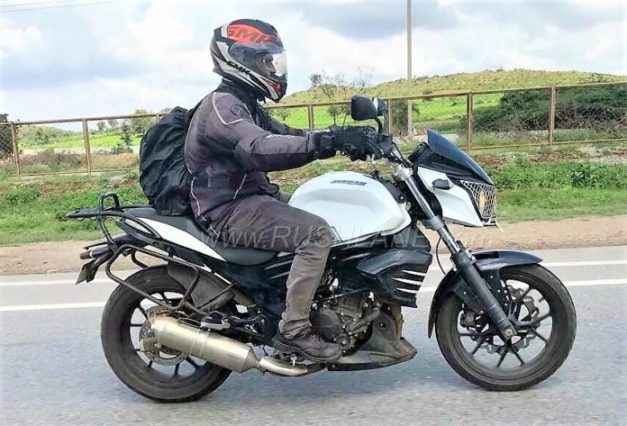 low-cost-mahindra-mojo-single-exhaust-thinner-tyre
