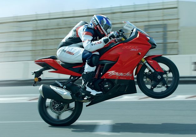 tvs-apache-rr-310-wheelie-pictures-photos-images-snaps-gallery