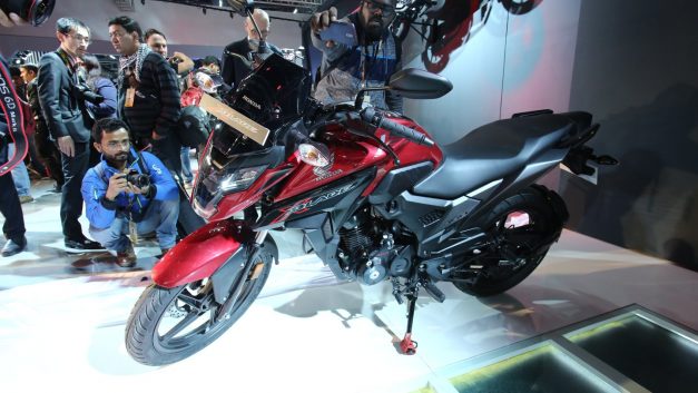 honda-x-blade-160-2018-auto-expo-india-pictures-photos-images-snaps-gallery