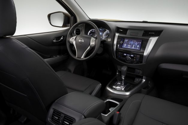 nissan-terra-inside-dashboard-cabin-interior-nissan-navara-based-suv-india-pictures-photos-images-snaps-gallery