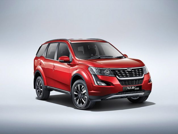 2018-new-mahindra-xuv500-facelift-front-side-pictures-photos-images-snaps-gallery
