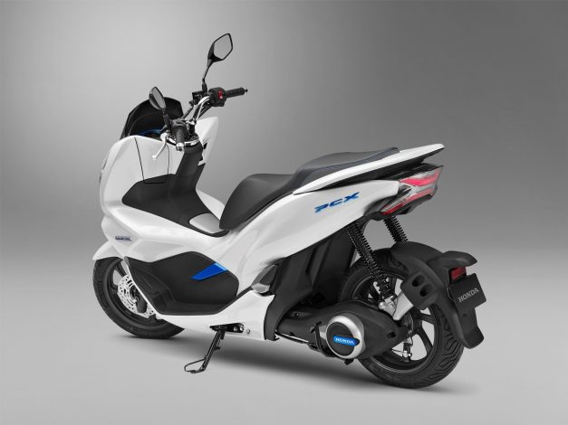 honda-electric-scooter-rear-back-india-pictures-photos-images-snaps-gallery