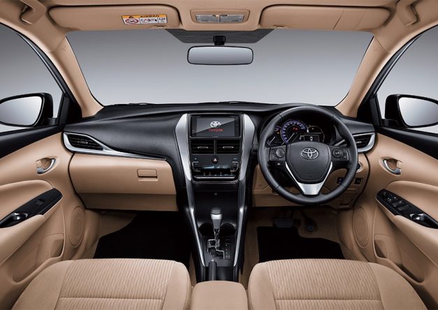 2018-toyota-yaris-sedan-india-dashboard-interior-cabin-inside-pictures-photos-images-snaps-gallery-video