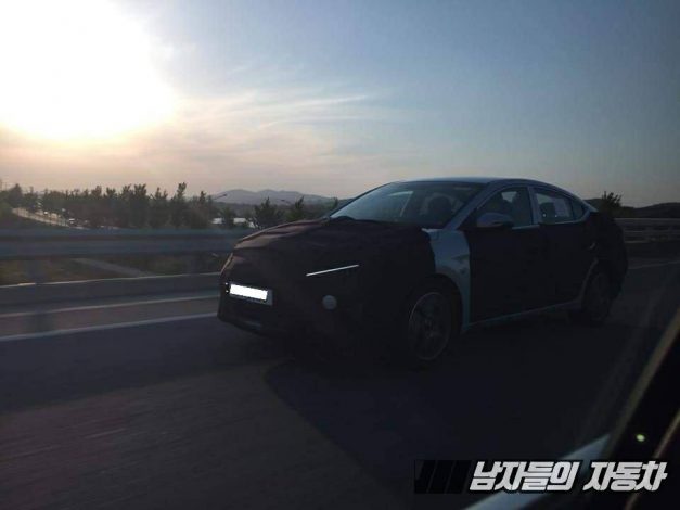 2019-hyundai-elantra-facelift-front-pictures-photos-images-snaps-gallery