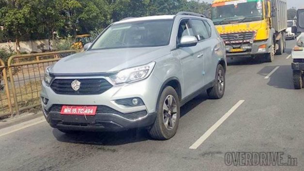 mahindra-xuv700-ssangyong-rexton-suv-front-india-pictures-photos-images-snaps-gallery