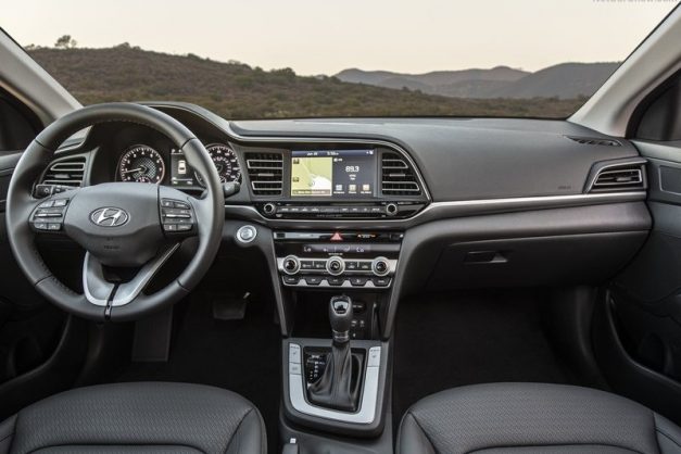 2019-hyundai-elantra-facelift-dashboard-cabin-interior-inside-india-pictures-photos-images-snaps-gallery