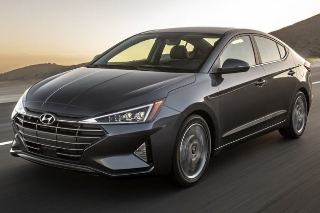 2019-hyundai-elantra-facelift-front-side-india-pictures-photos-images-snaps-gallery