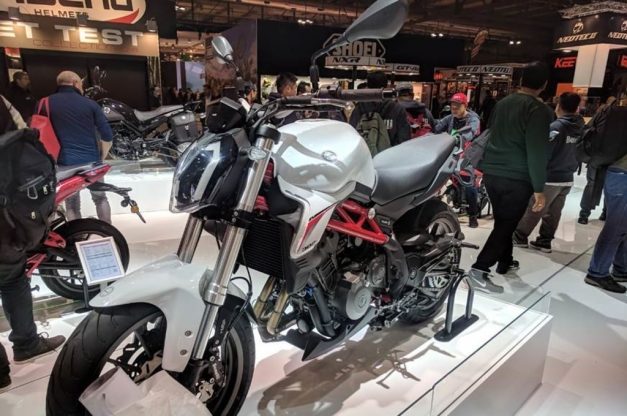benelli-tnt302s-front-side-india-pictures-photos-images-snaps-gallery